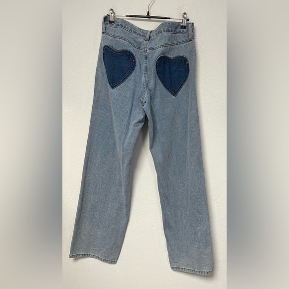 Ashley Mason Blue Heart Back Pockets Straight Wide Leg Jeans NWT
Size 5/27 - Picture 3 of 9